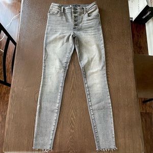 New w/o tags Grey skinny jeans